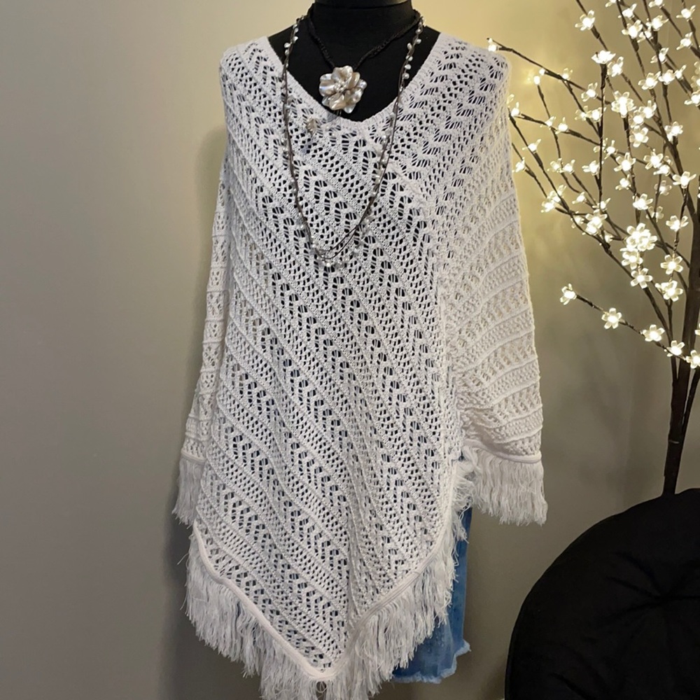 Fiorlini cream/off-white poncho - one size